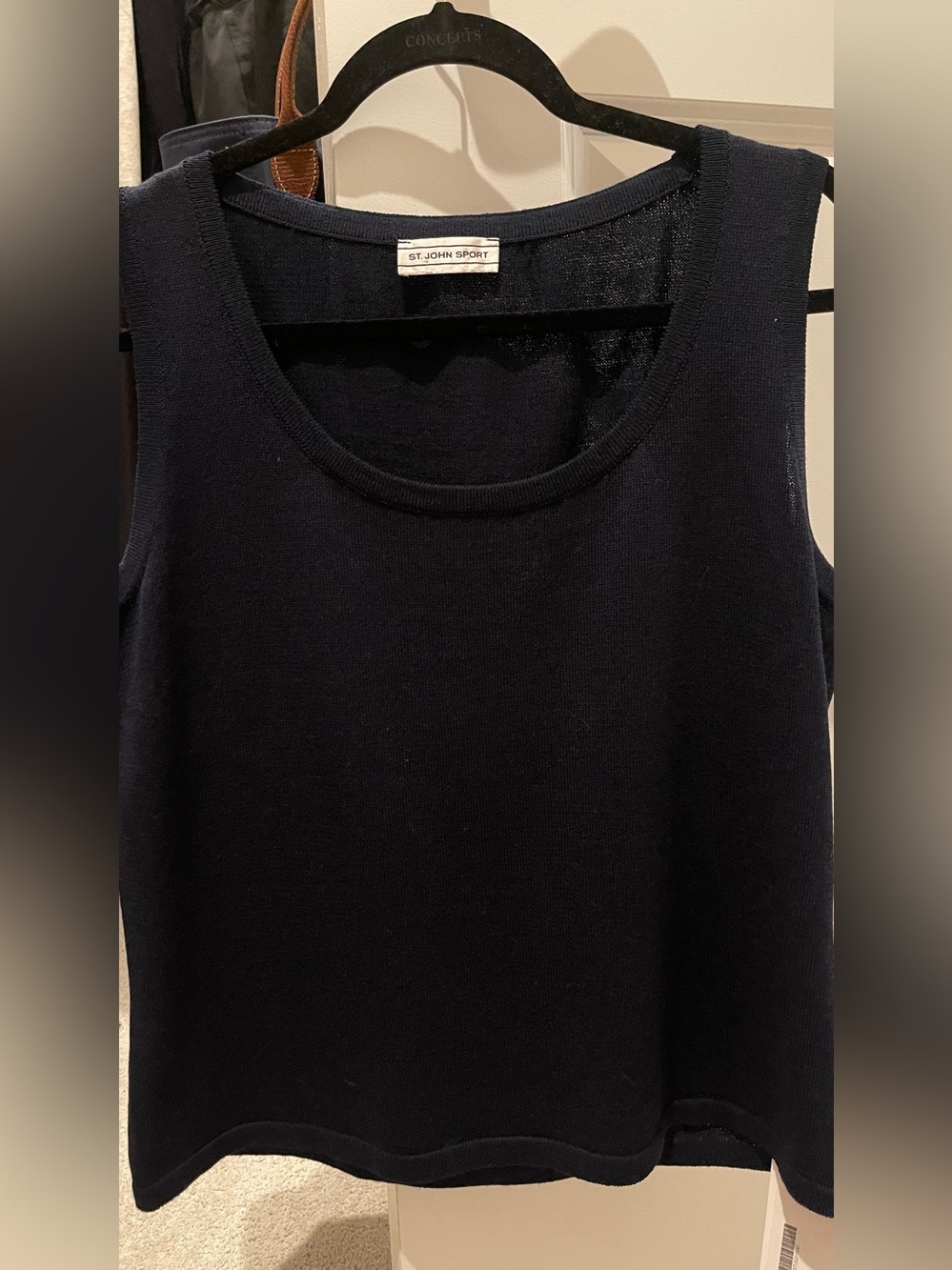 St. John Sport Navy Knit Sleeveless Shell Top Women’s Blue Minimalist Tank